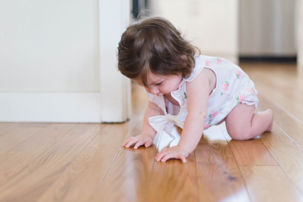 Babies that walk store before they crawl